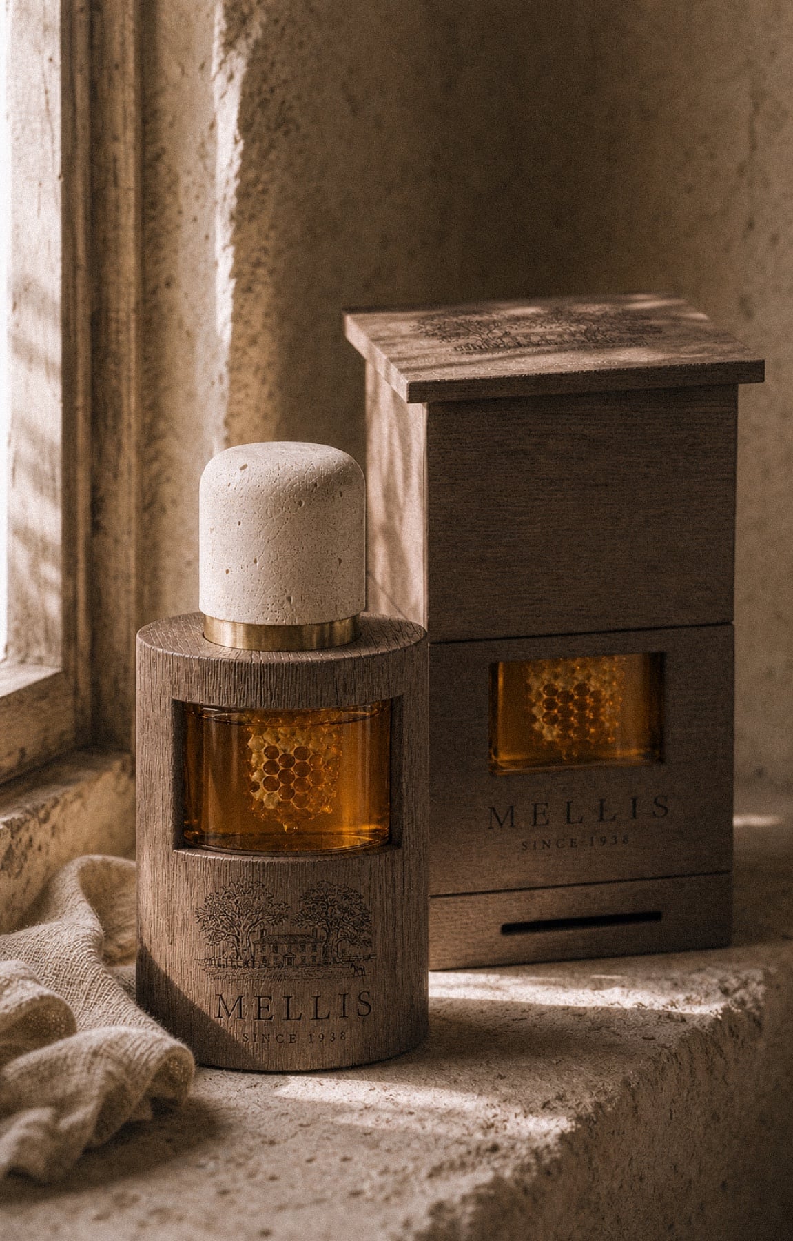 Mellis Honey: The jar in window light